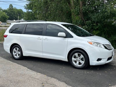 2015 Toyota Sienna LE 8 Passenger 4dr Mini Van