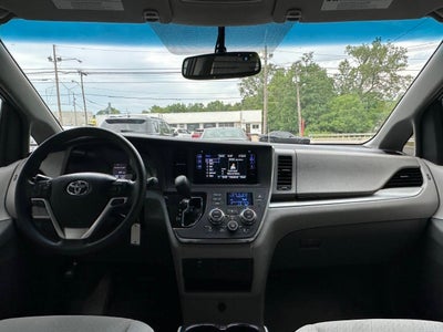 2015 Toyota Sienna LE 8 Passenger 4dr Mini Van