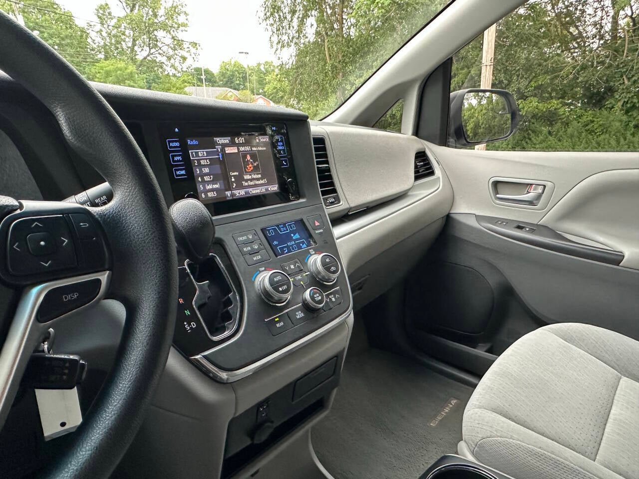 2015 Toyota Sienna LE 8 Passenger 4dr Mini Van