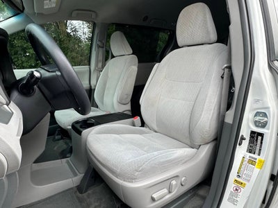 2015 Toyota Sienna LE 8 Passenger 4dr Mini Van