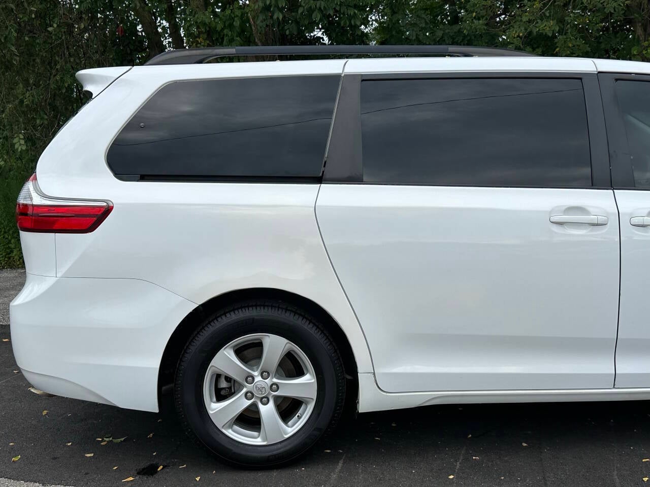 2015 Toyota Sienna LE 8 Passenger 4dr Mini Van