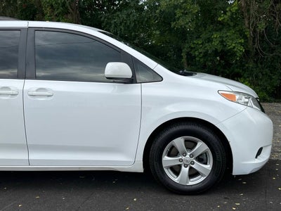 2015 Toyota Sienna LE 8 Passenger 4dr Mini Van