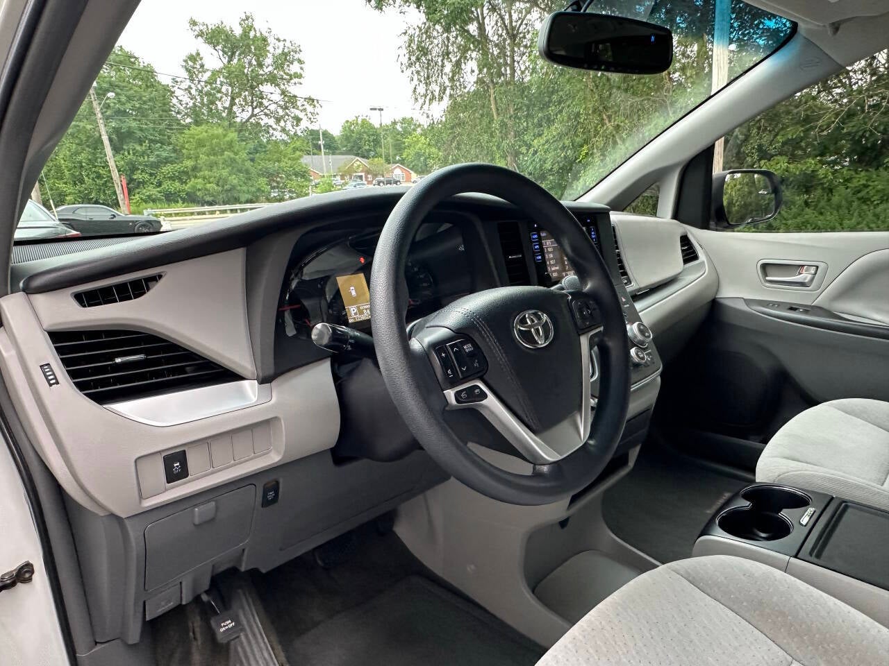 2015 Toyota Sienna LE 8 Passenger 4dr Mini Van