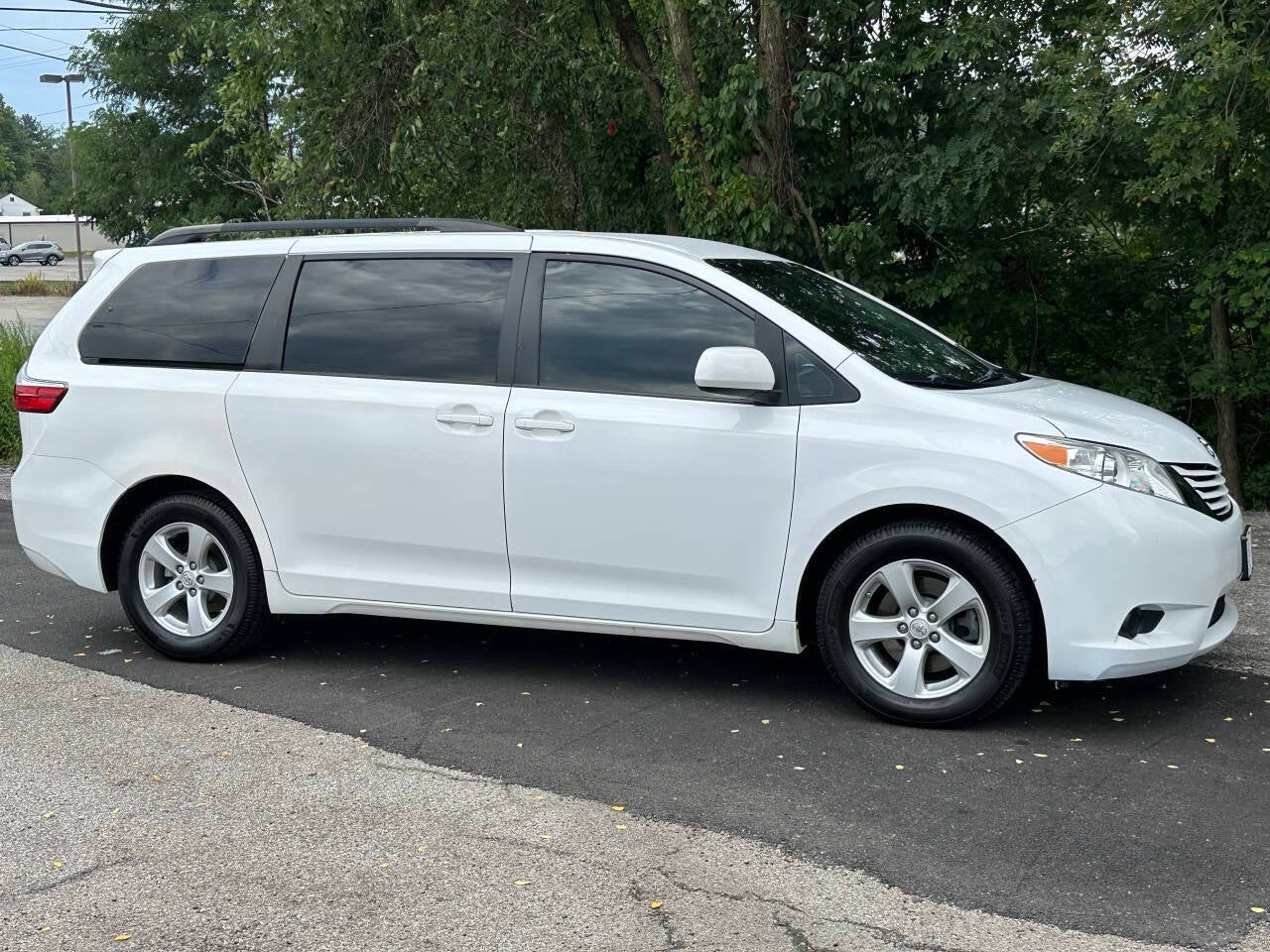 2015 Toyota Sienna LE 8 Passenger 4dr Mini Van