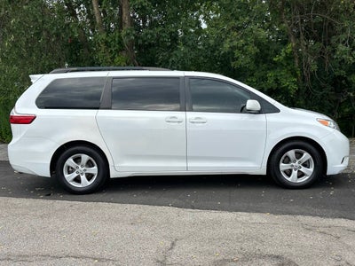 2015 Toyota Sienna LE 8 Passenger 4dr Mini Van