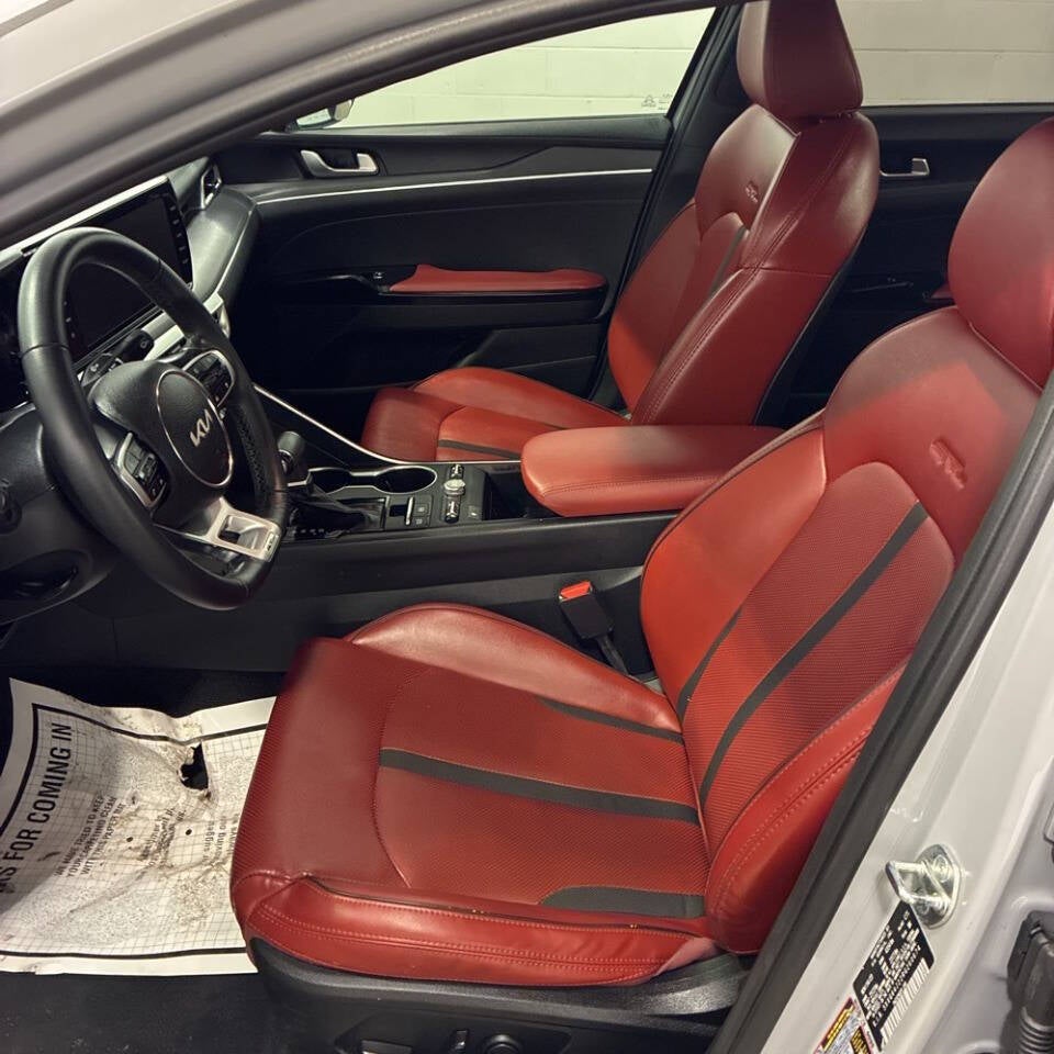 2024 Kia K5 GT Line 4dr Sedan