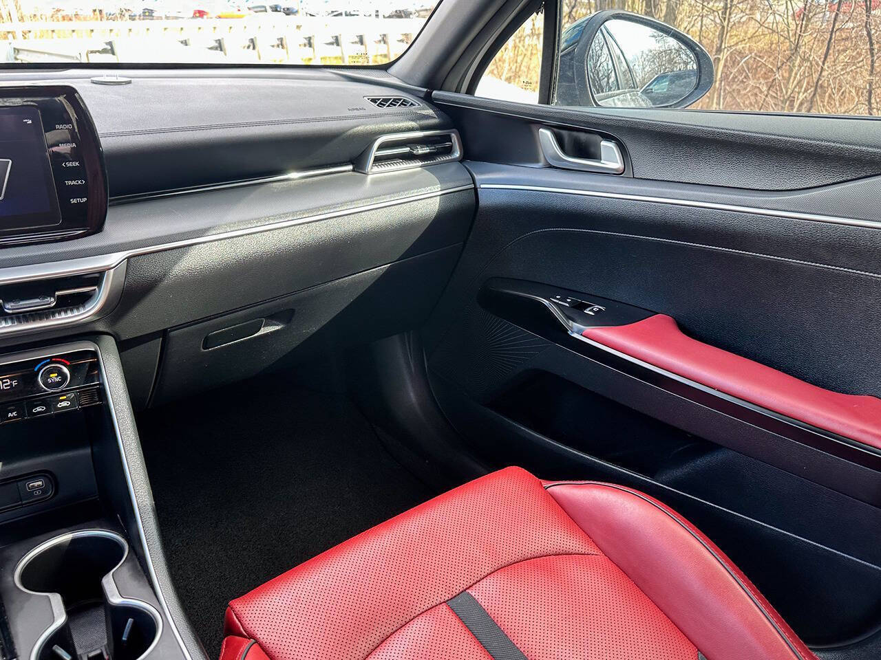 2024 Kia K5 GT Line 4dr Sedan