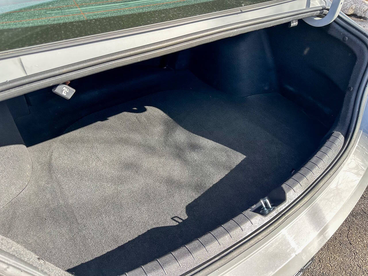 2024 Kia K5 GT Line 4dr Sedan