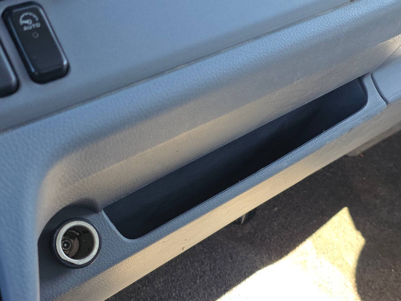2017 Mitsubishi Fuso FE160 4X2 2dr Regular Cab 149.6 161.0 in. WB