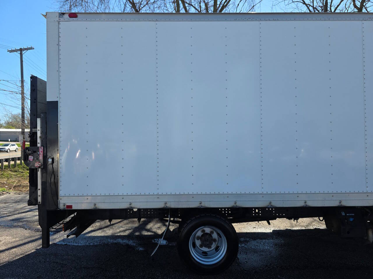 2017 Mitsubishi Fuso FE160 4X2 2dr Regular Cab 149.6 161.0 in. WB