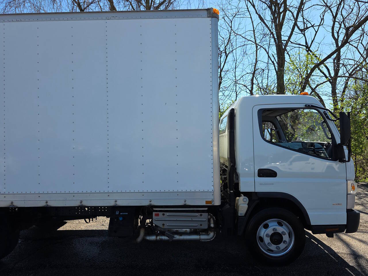 2017 Mitsubishi Fuso FE160 4X2 2dr Regular Cab 149.6 161.0 in. WB