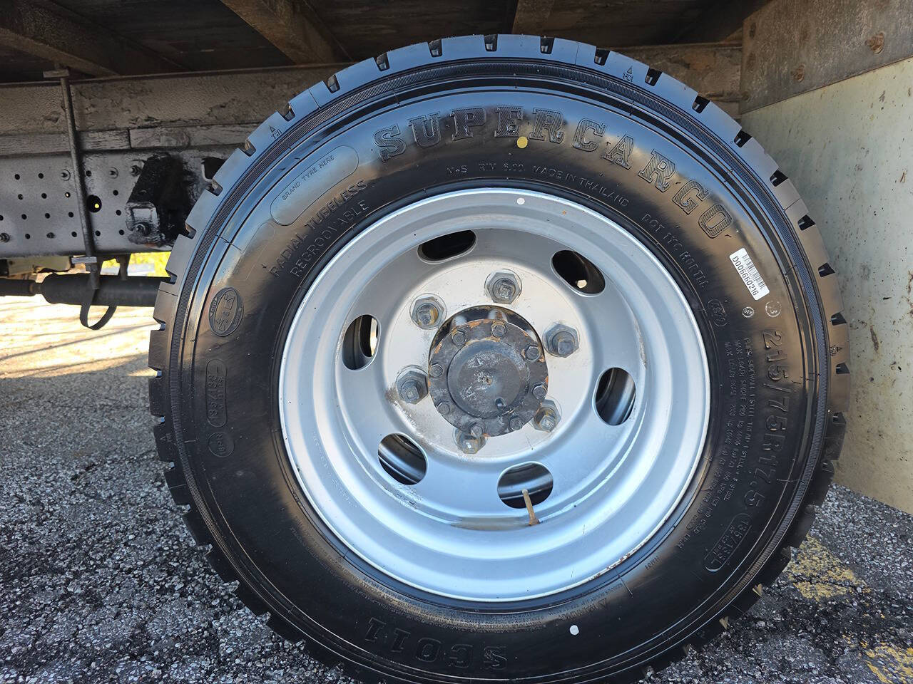 2017 Mitsubishi Fuso FE160 4X2 2dr Regular Cab 149.6 161.0 in. WB