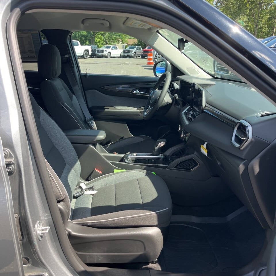 2025 Chevrolet TrailBlazer LT 4x4 4dr SUV