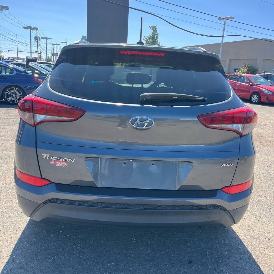 2017 Hyundai Tucson SE AWD 4dr SUV