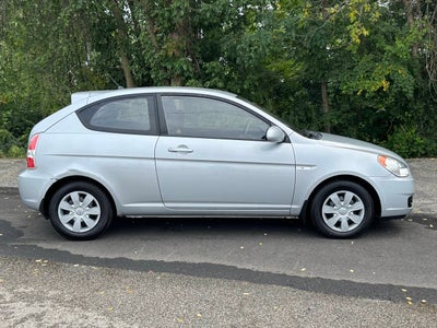 2007 Hyundai Accent SE 2dr Hatchback