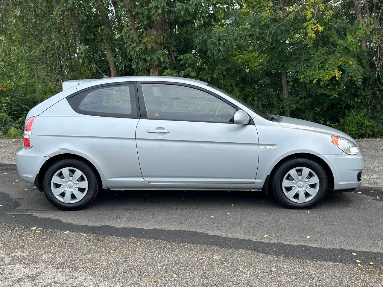 2007 Hyundai Accent SE 2dr Hatchback