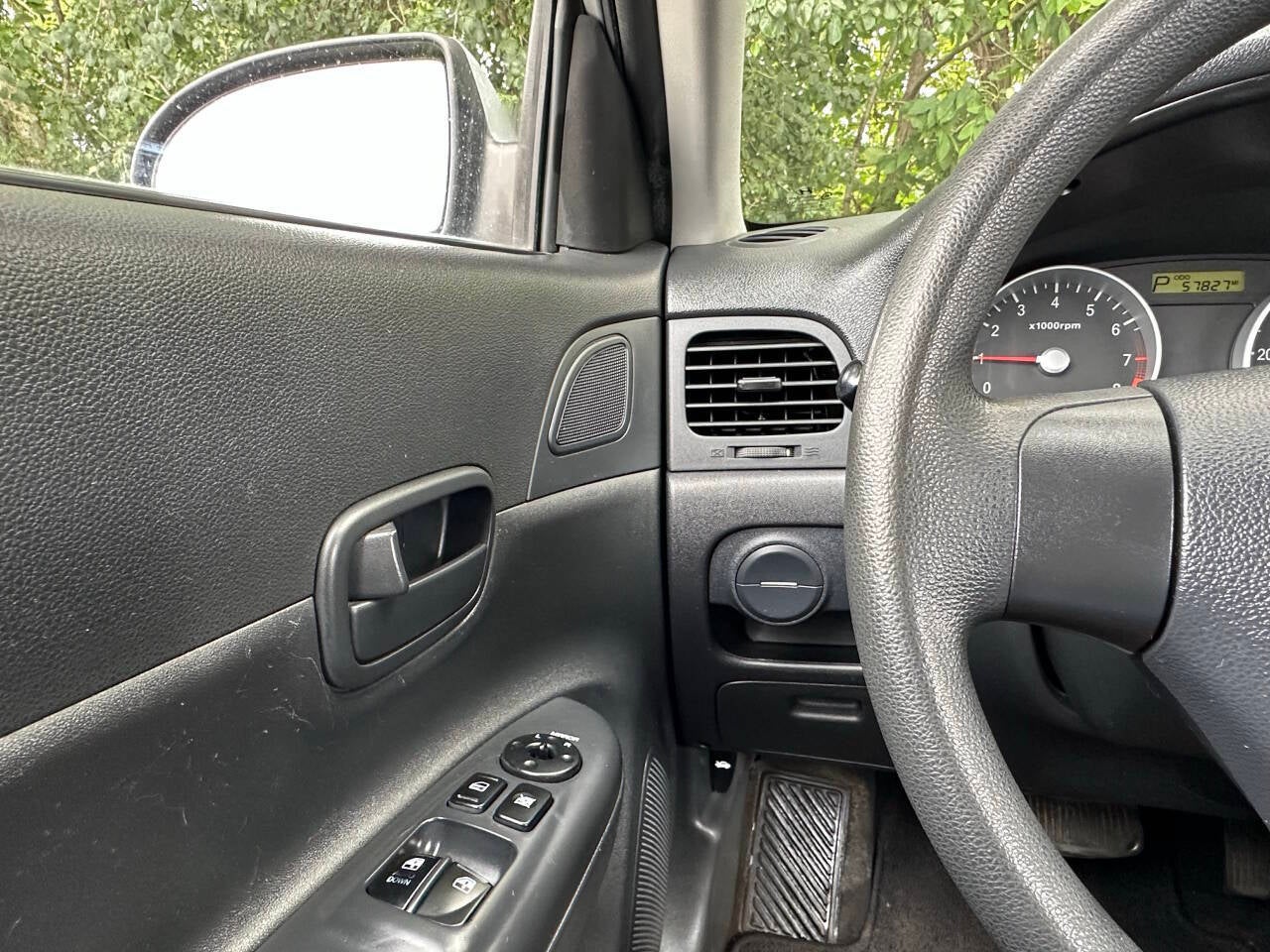 2007 Hyundai Accent SE 2dr Hatchback