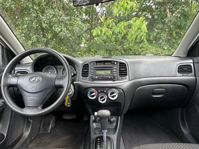 2007 Hyundai Accent SE 2dr Hatchback