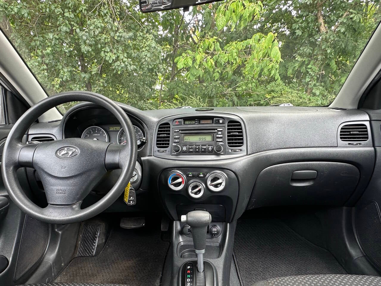 2007 Hyundai Accent SE 2dr Hatchback