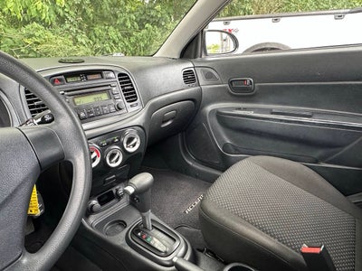 2007 Hyundai Accent SE 2dr Hatchback