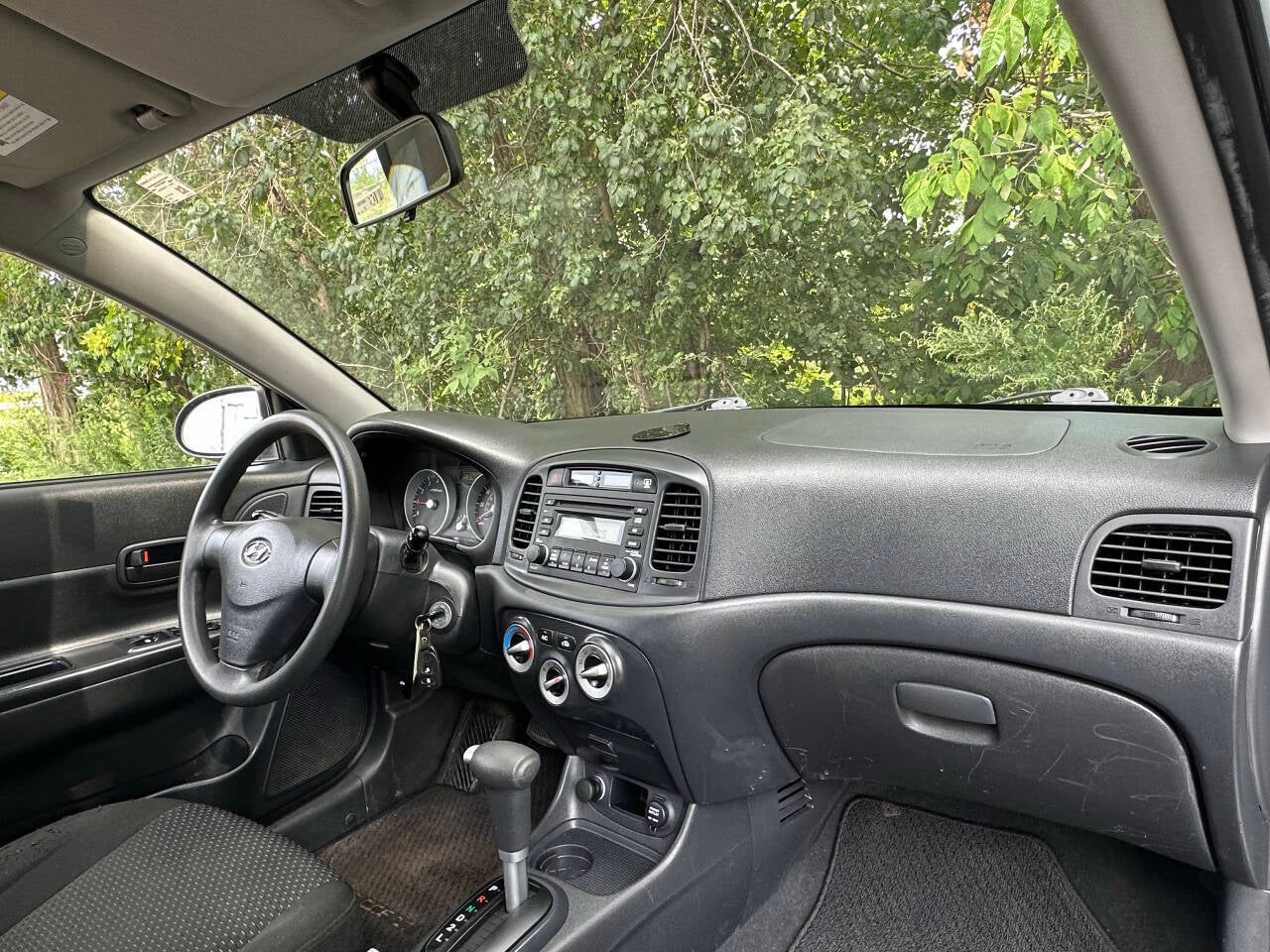 2007 Hyundai Accent SE 2dr Hatchback