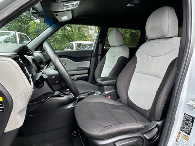 2015 Kia Soul Base 4dr Crossover 6A