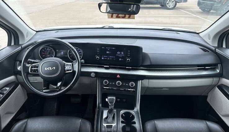 2022 Kia Carnival LX 4dr Mini Van w/Seat Package