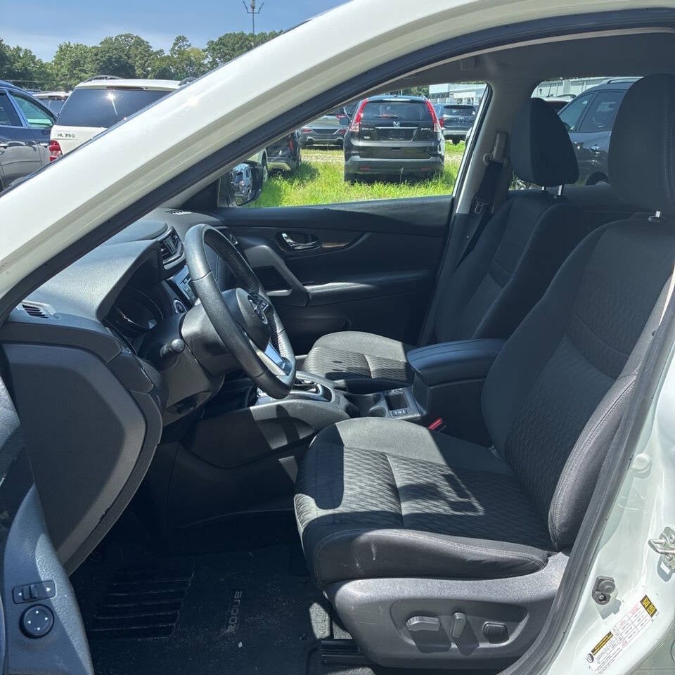 2019 Nissan Rogue SV AWD 4dr Crossover