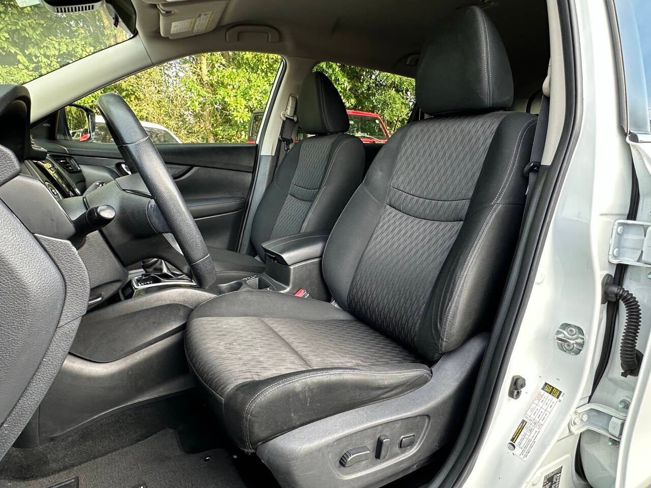 2019 Nissan Rogue SV AWD 4dr Crossover