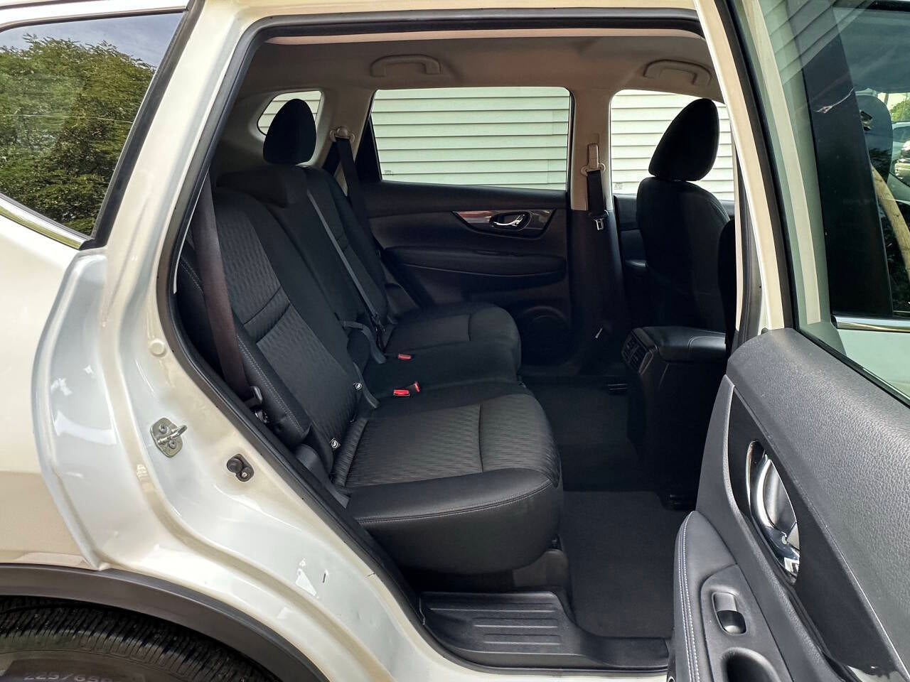2019 Nissan Rogue SV AWD 4dr Crossover