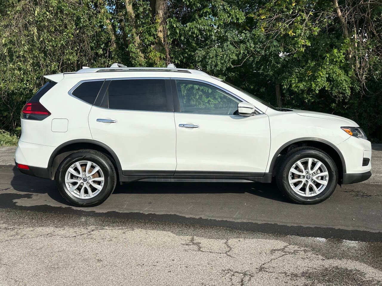 2019 Nissan Rogue SV AWD 4dr Crossover