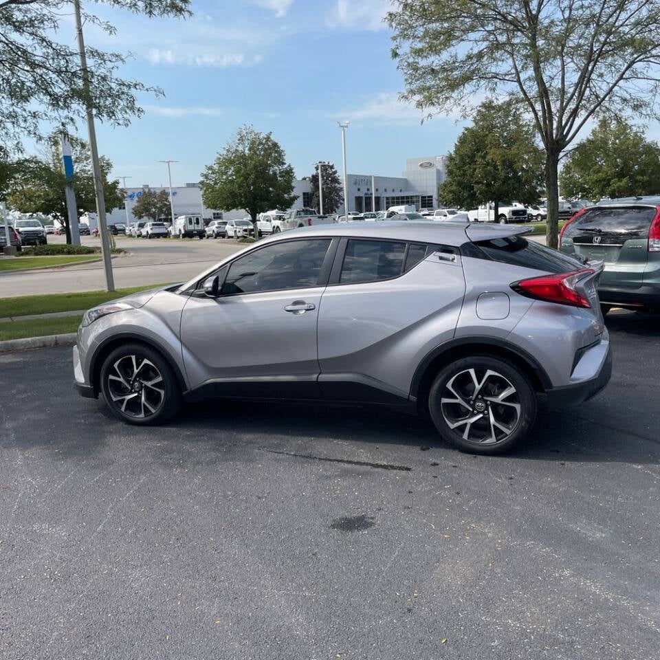 2019 Toyota C-HR XLE 4dr Crossover