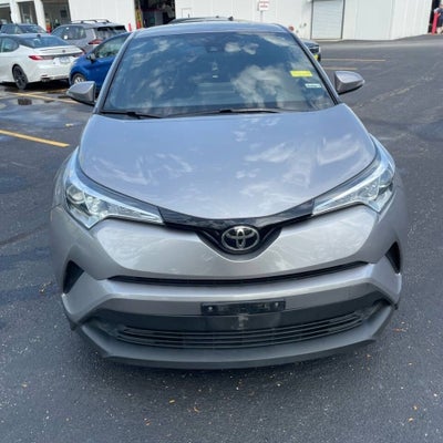 2019 Toyota C-HR XLE 4dr Crossover