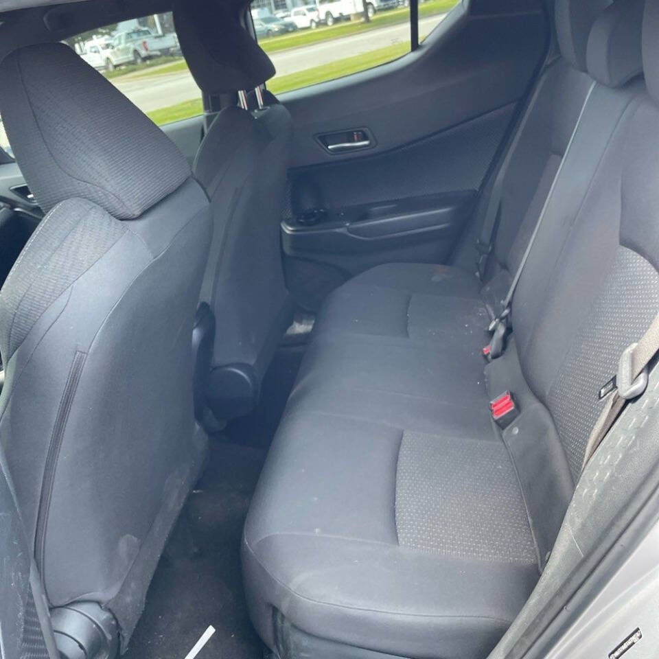 2019 Toyota C-HR XLE 4dr Crossover