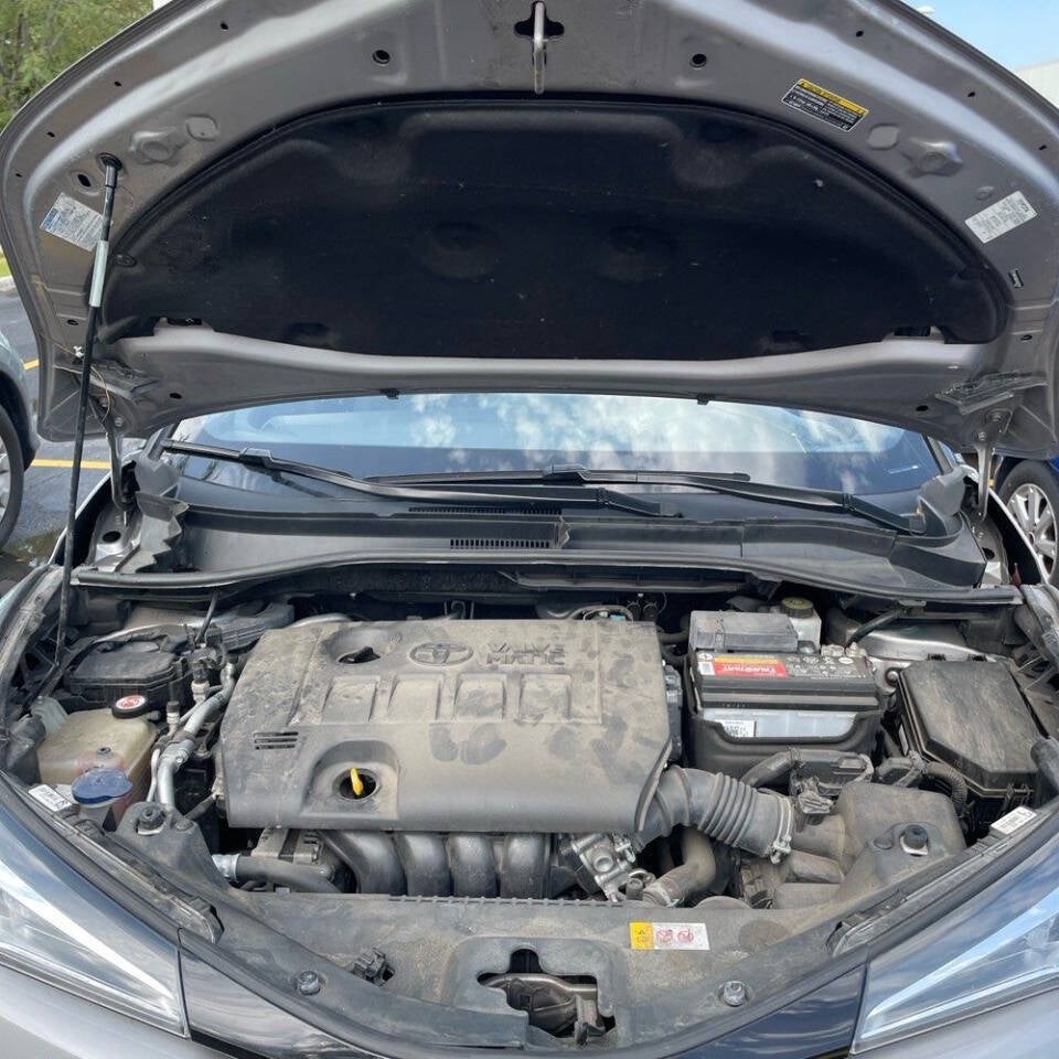2019 Toyota C-HR XLE 4dr Crossover