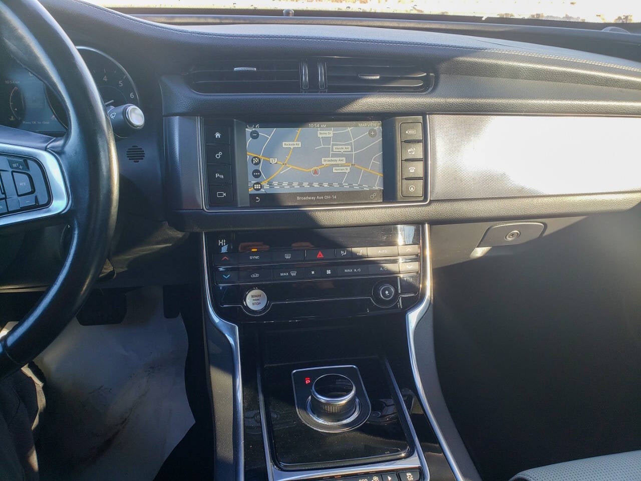 2017 Jaguar XF 35t R Sport AWD 4dr Sedan