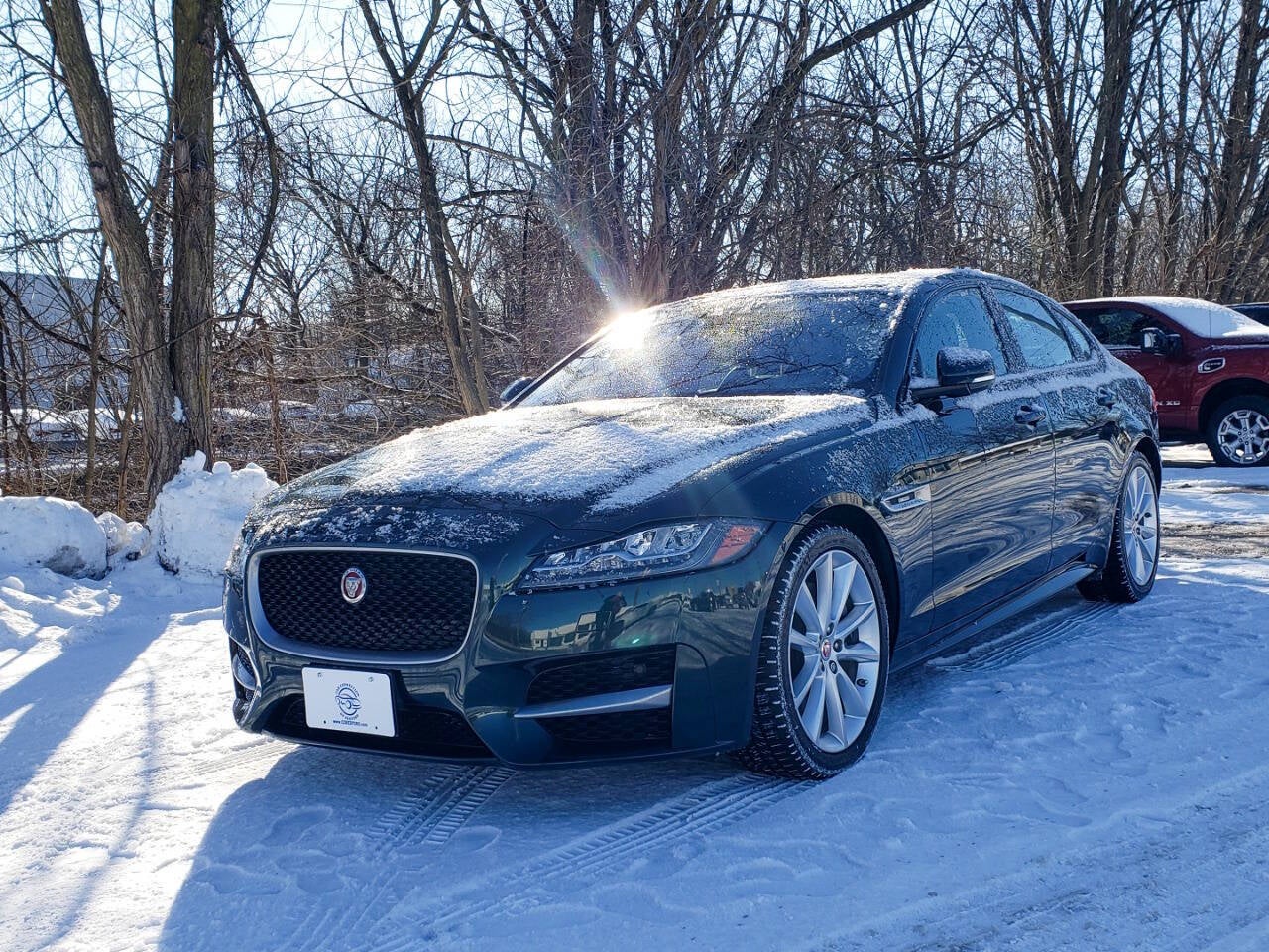 2017 Jaguar XF 35t R Sport AWD 4dr Sedan