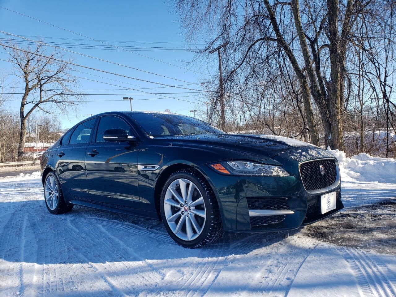 2017 Jaguar XF 35t R Sport AWD 4dr Sedan