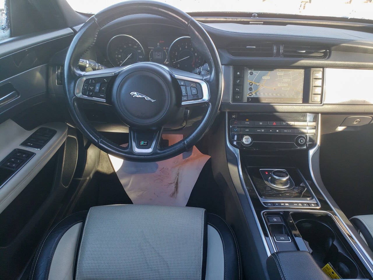 2017 Jaguar XF 35t R Sport AWD 4dr Sedan