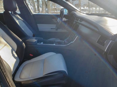 2017 Jaguar XF 35t R Sport AWD 4dr Sedan