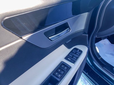 2017 Jaguar XF 35t R Sport AWD 4dr Sedan