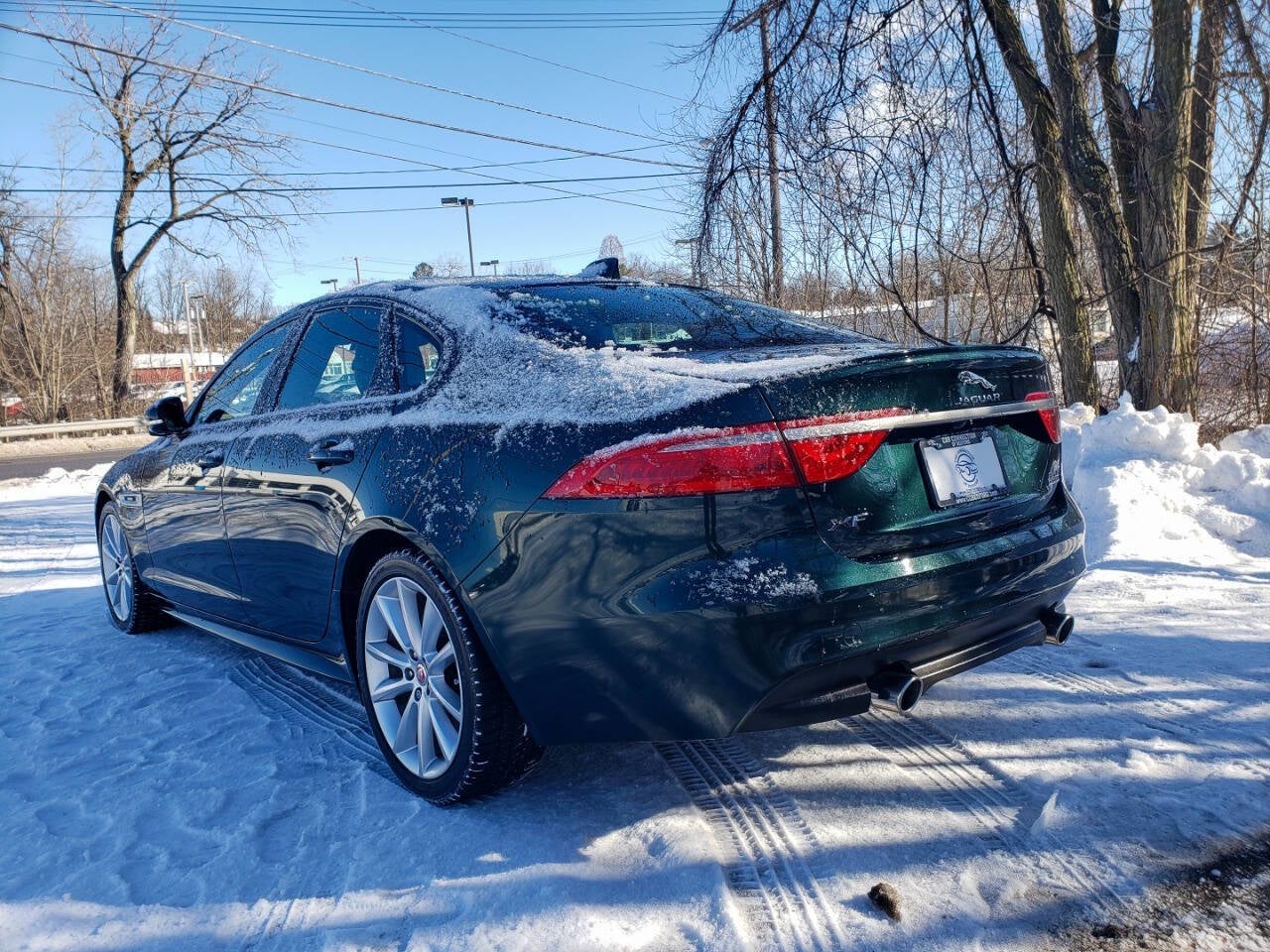 2017 Jaguar XF 35t R Sport AWD 4dr Sedan