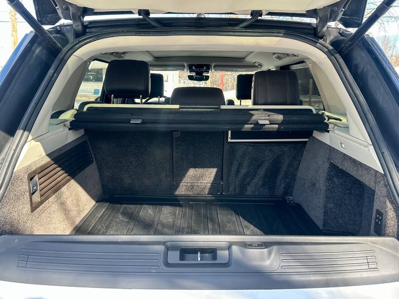 2017 Land Rover Range Rover Supercharged LWB AWD 4dr SUV