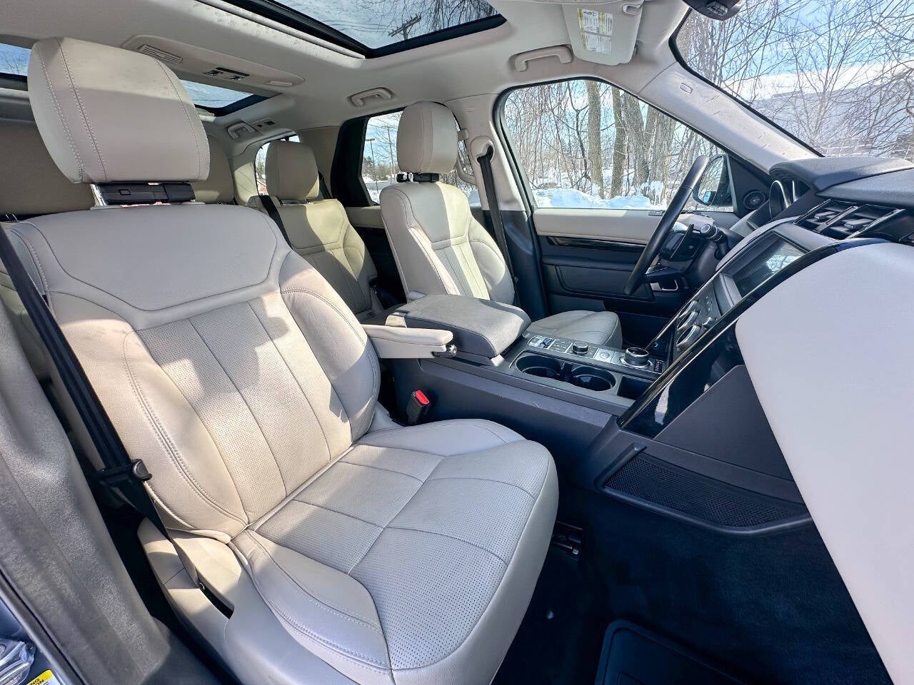 2019 Land Rover Discovery SE AWD 4dr SUV