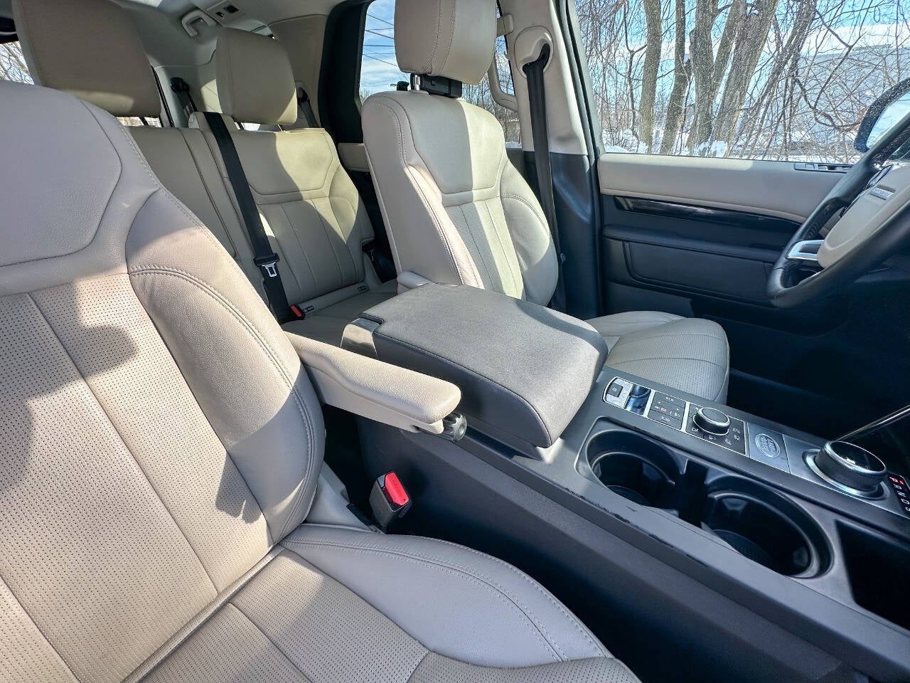 2019 Land Rover Discovery SE AWD 4dr SUV