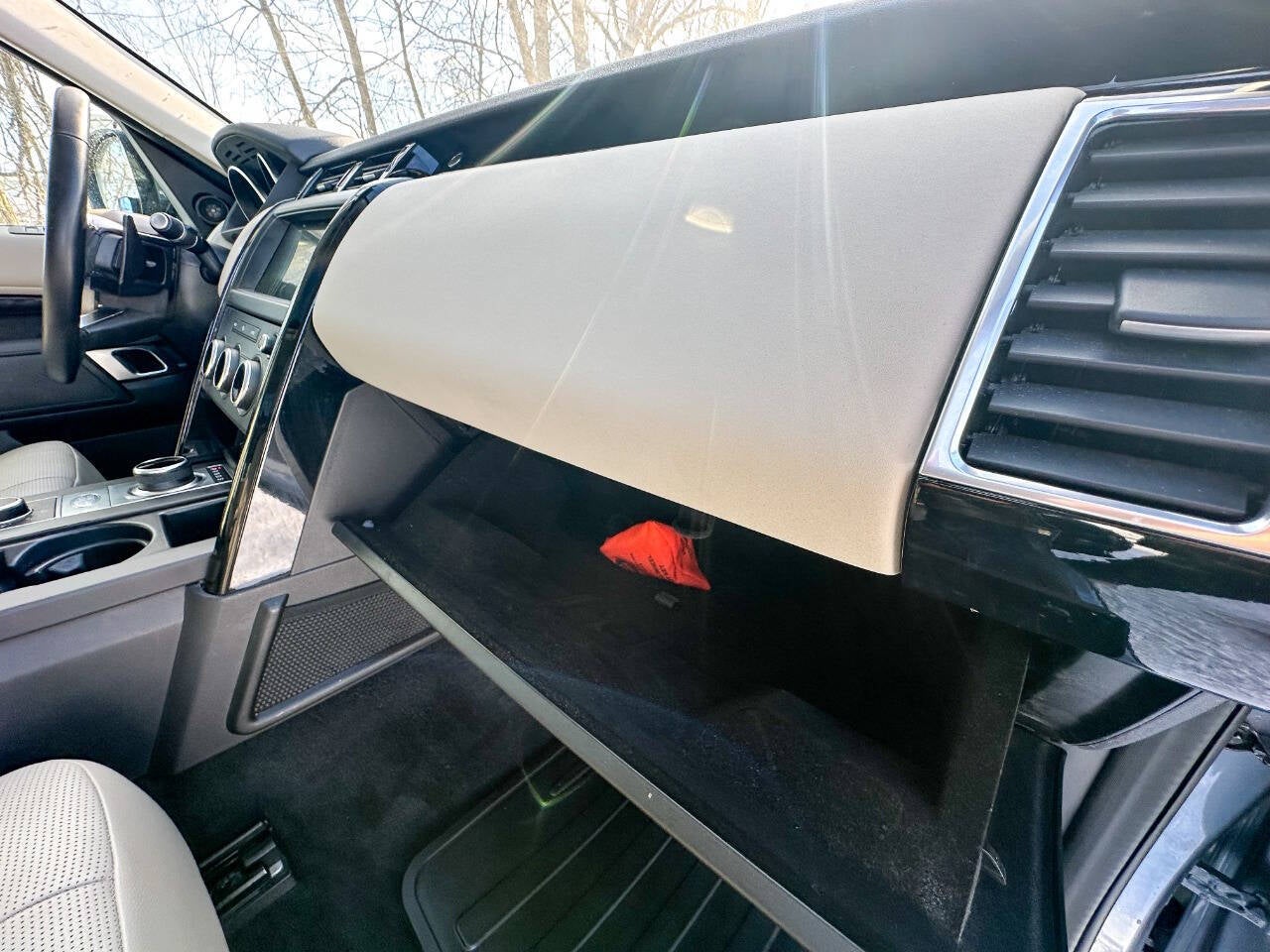 2019 Land Rover Discovery SE AWD 4dr SUV