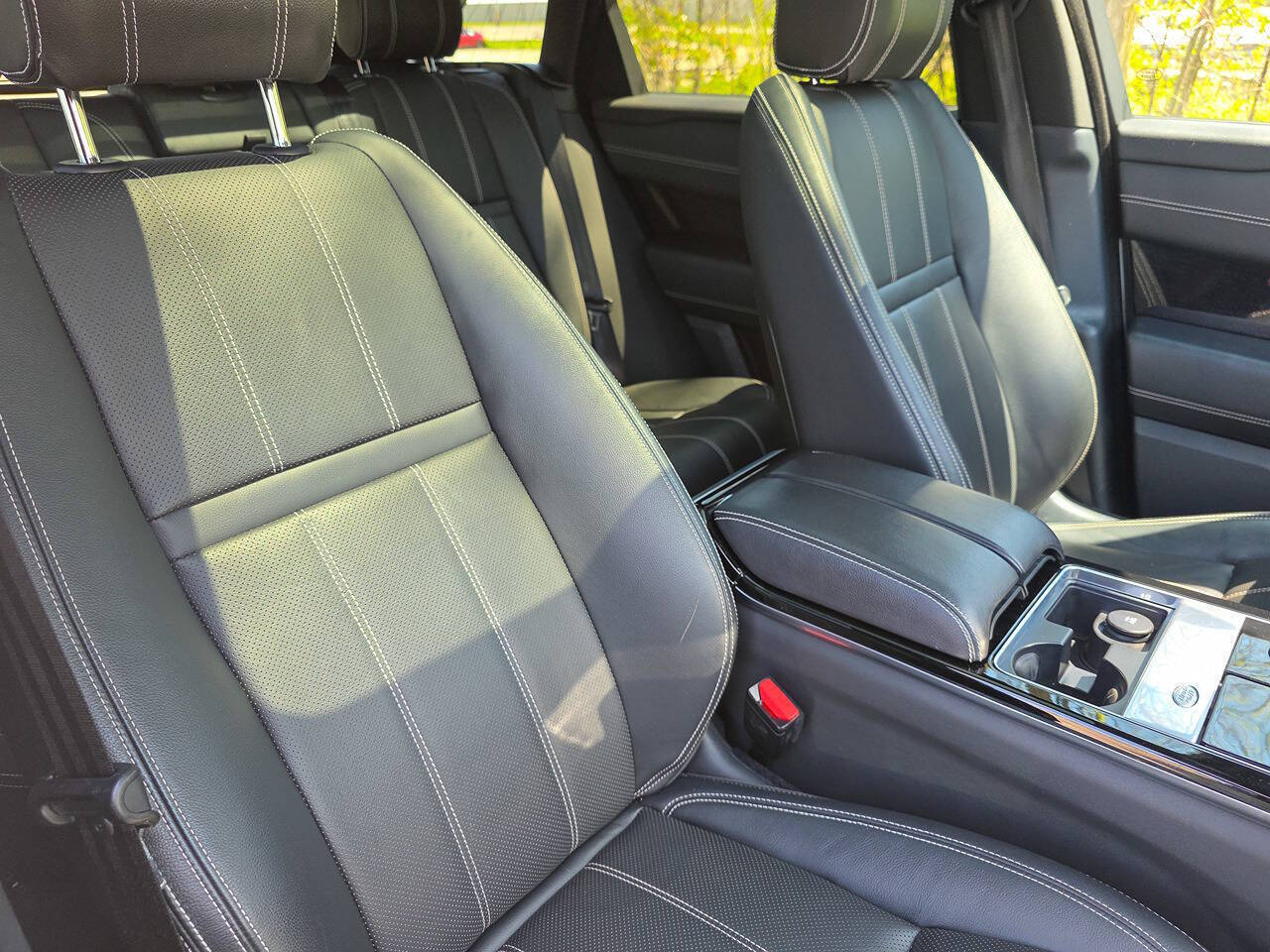 2019 Land Rover Range Rover Velar P250 R Dynamic SE AWD 4dr SUV