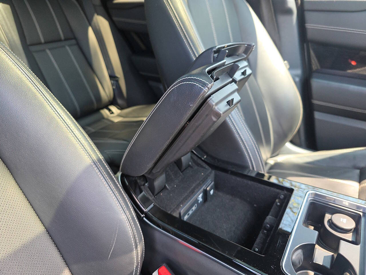 2019 Land Rover Range Rover Velar P250 R Dynamic SE AWD 4dr SUV