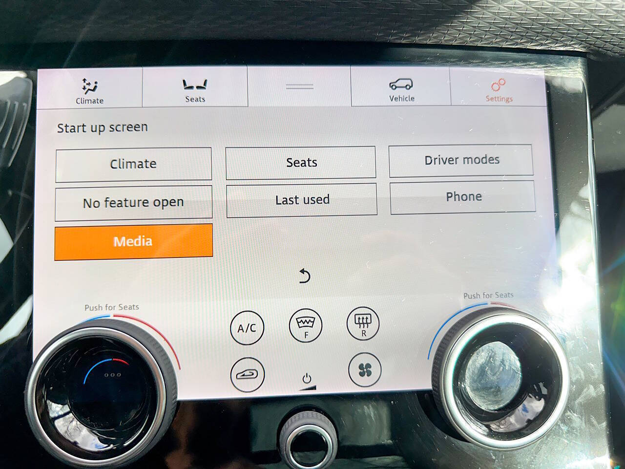 2019 Land Rover Range Rover Velar P250 R Dynamic SE AWD 4dr SUV