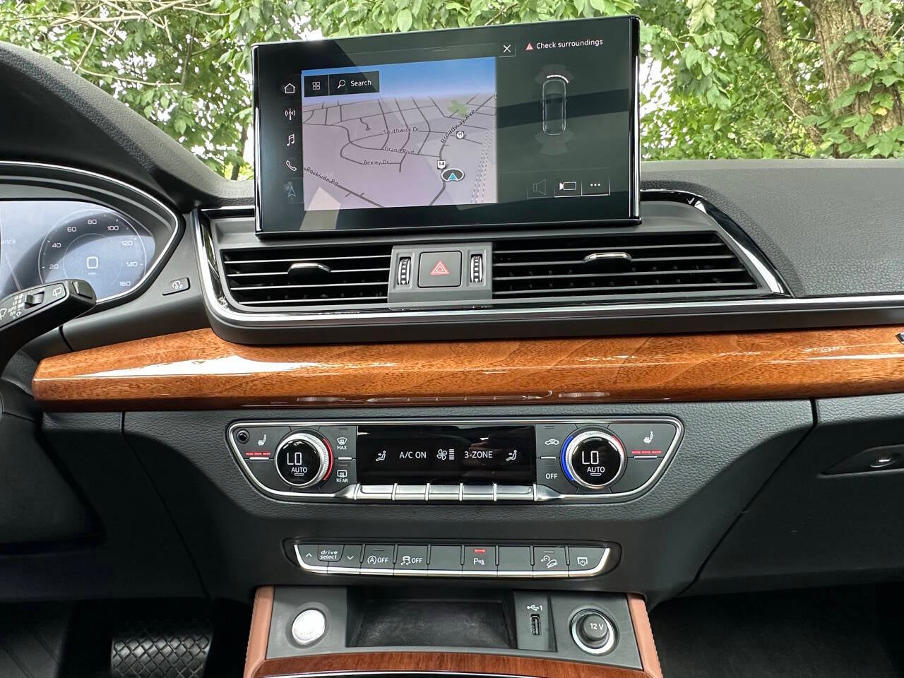 2022 Audi Q5 quattro S line Prem Plus 45 TFSI AWD Premium 4dr SUV